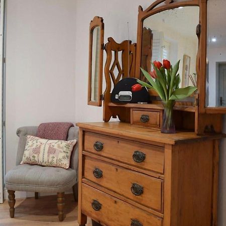 The Snug Entire Home Sleeps 2, Stratford Upon Avon Shottery Kültér fotó