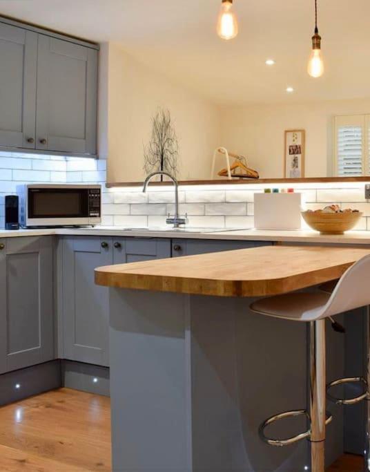 The Snug Entire Home Sleeps 2, Stratford Upon Avon Shottery Kültér fotó